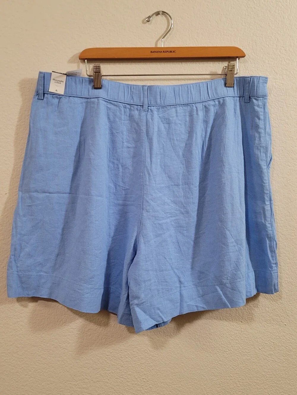 NWT Abercrombie & Fitch High Waist Tailored Pleated Shorts XL